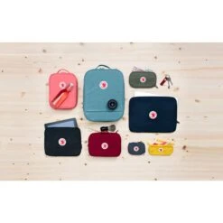 FJÄLLRÄVEN KÅNKEN CARD WALLET - Portmonee 17 FJÄLLRÄVEN KÅNKEN CARD WALLET - Portmonee -Globetrotter Verkäufe 5637696337 e kanken card wallet fjaellraeven 24