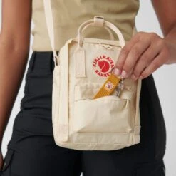 FJÄLLRÄVEN KÅNKEN SLING Unisex - Umhängetasche 26 FJÄLLRÄVEN KÅNKEN SLING Unisex - Umhängetasche -Globetrotter Verkäufe 5637944317 j kanken sling fjaellraeven 24 1